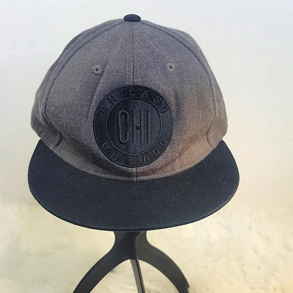 KBETHOS CHICAGO‎ Black and Gray Snap Back Men's Hat OS